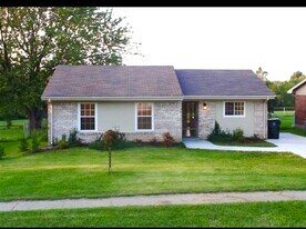 3521 Buckhorn Dr in Lexington, KY - Building Photo