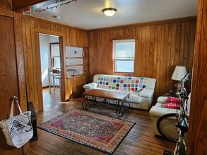 612 11th Ave SE in Minneapolis, MN - Building Photo - Building Photo