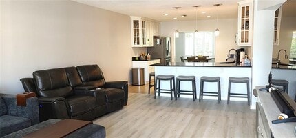 2431 Franciscan Dr in Clearwater, FL - Building Photo - Building Photo