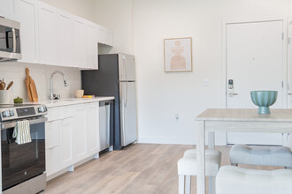 Greenhaus in Davis, CA - Building Photo - Building Photo