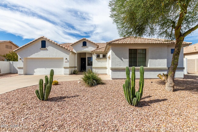 property at 2936 E Hazeltine Way
