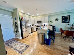 15 Guild St in Boston, MA - Building Photo - Building Photo