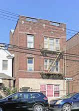 37-38 104th St in Flushing, NY - Building Photo - Building Photo