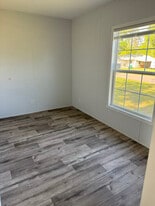 207 Little Ave in Broxton, GA - Building Photo