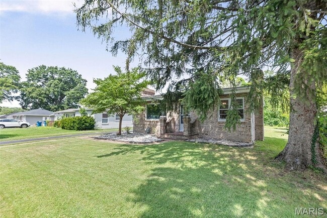 227 Parkway Pl in Swansea, IL - Building Photo - Building Photo