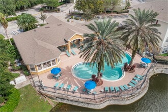 Villa Valencia Apartments in Orlando, FL - Foto de edificio - Building Photo