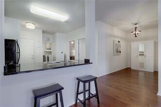 910 W 25th St, Unit Gallelio 208 in Austin, TX - Building Photo - Building Photo