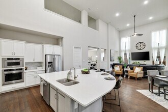 1005 Wimberly Ln in Northlake, TX - Foto de edificio - Building Photo