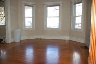 81 Bristol Rd, Unit 1 in Medford, MA - Building Photo - Building Photo