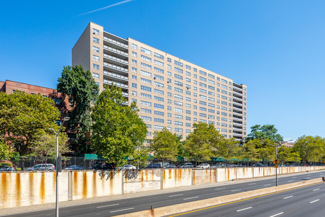 Caton Towers in Brooklyn, NY - Foto de edificio - Building Photo