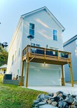 218 High St in Clarksville, TN - Building Photo - Building Photo