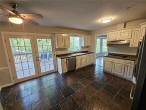 1630 Arnaud Ct in Dunwoody, GA - Building Photo - Building Photo