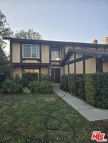 10123 Hanna Ave in Los Angeles, CA - Building Photo