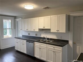 65 Scofield Ave in Bridgeport, CT - Building Photo - Building Photo