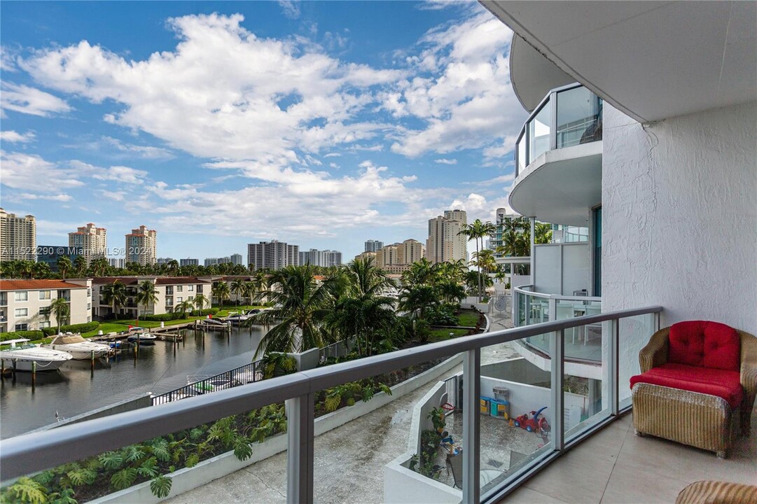 3029 NE 188th St, Unit 403 in Aventura, FL - Foto de edificio