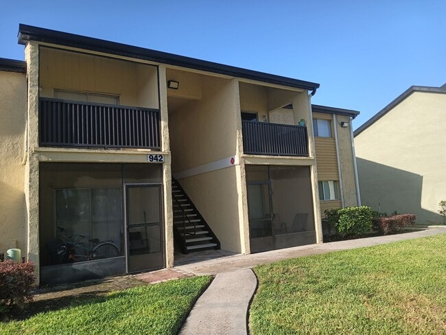 property at 942 Lake Destiny Rd