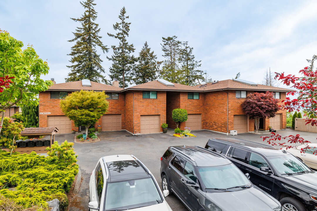 View Point Condominiums in Mukilteo, WA - Building Photo