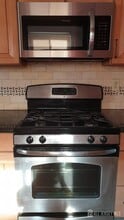 137 Hampshire Dr in Plainsboro, NJ - Building Photo - Building Photo