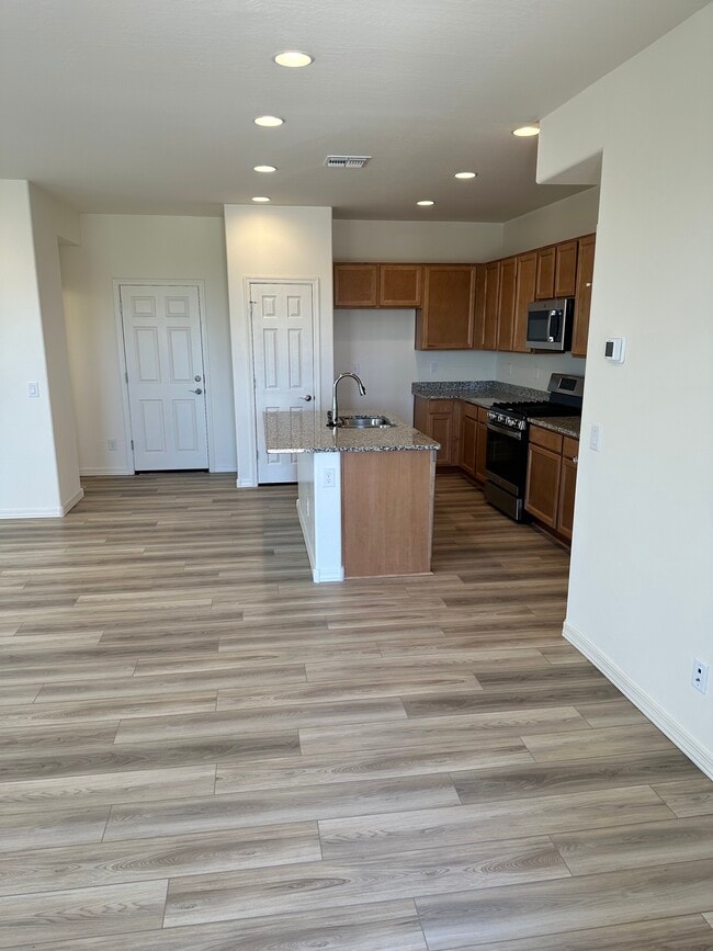 4228 S 58th Ave in Phoenix, AZ - Foto de edificio - Building Photo