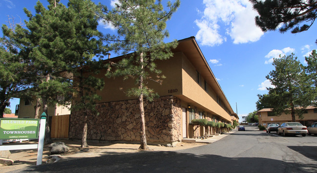 Idlewild in Reno, NV - Foto de edificio - Building Photo