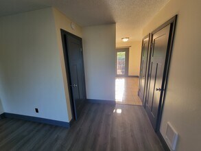 1343 NW Drake Way, Unit Lower Unit in Camas, WA - Building Photo - Building Photo