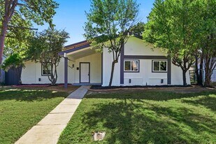 1434 Forestglen Dr in Lewisville, TX - Building Photo