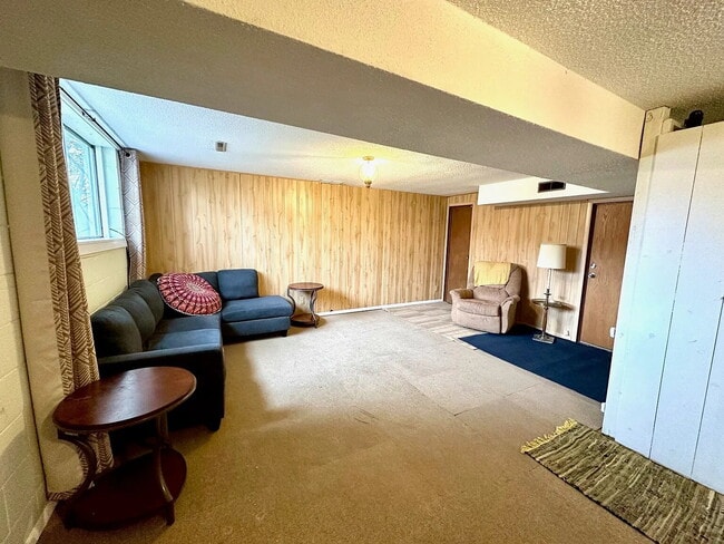 2322 Aspen Ct in Anderson, IN - Building Photo - Building Photo