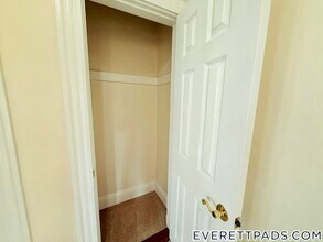39 Irving St in Everett, MA - Building Photo - Building Photo