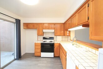 3139 E Harbor Blvd in Ventura, CA - Building Photo - Building Photo