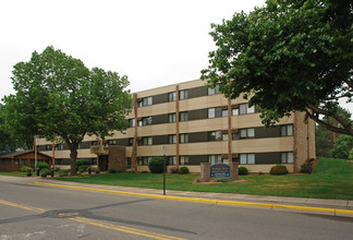 Bridge Park Apartments in Cambridge, MN - Building Photo - Building Photo