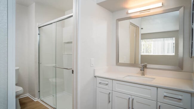 Siena Terrace in Lake Forest, CA - Building Photo - Building Photo