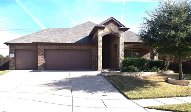 9505 Cypress Lake Dr in Crowley, TX - Building Photo