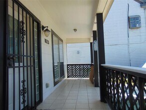 1023 Avenue L-Unit -1 in Galveston, TX - Building Photo - Building Photo