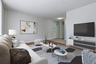 Berkeley Manor in Saskatoon, SK - Building Photo - Building Photo