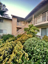 The Pines Apartments in National City, CA - Foto de edificio - Interior Photo