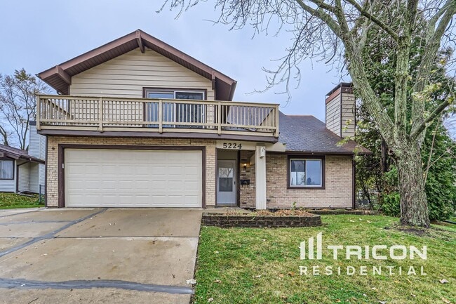 5224 Arlington Cir in Hanover Park, IL - Building Photo - Building Photo