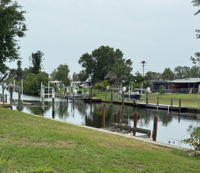 property at 545 Palmetto Dr