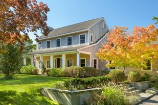 1 Paumanok Rd in Water Mill, NY - Building Photo