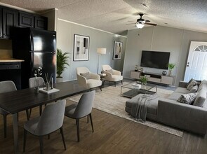 709 N Collins Fwy in Howe, TX - Building Photo - Building Photo