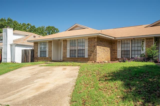 2502 Windy Pine Ln in Arlington, TX - Building Photo - Building Photo