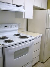 425 Apartments in Bellevue, WA - Foto de edificio - Interior Photo