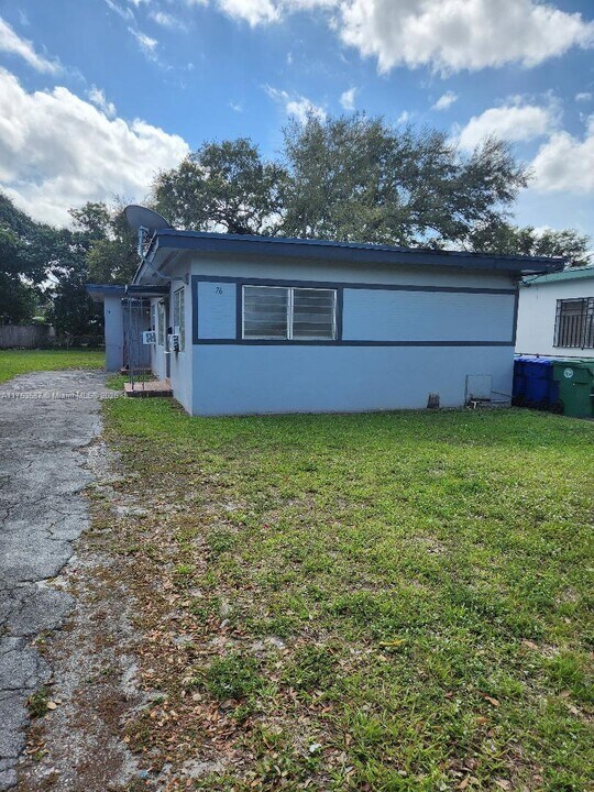 76 NW 51st St in Miami, FL - Building Photo