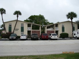304-308 Buchanan Ave in Cape Canaveral, FL - Building Photo