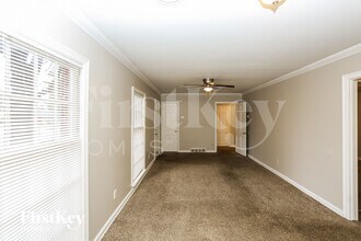 3900 Hermitage Dr in Memphis, TN - Foto de edificio - Building Photo