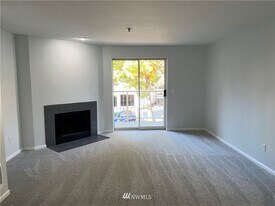 975 Aberdeen Ave NE, Unit #F308 in Renton, WA - Building Photo