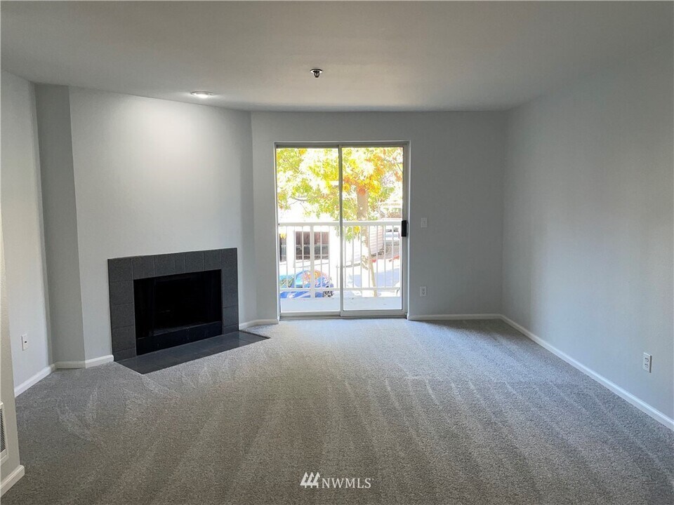 975 Aberdeen Ave NE, Unit #F308 in Renton, WA - Building Photo
