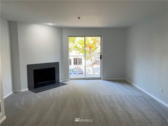 property at 975 Aberdeen Ave NE