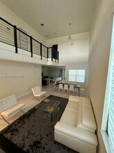10376 NW 76th Ter in Doral, FL - Building Photo - Building Photo