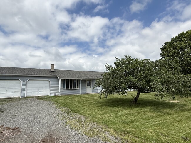 165 Troup Rd in Millersburg, PA - Building Photo - Building Photo