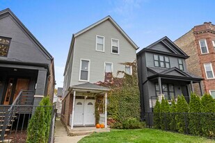 2518 N Campbell Ave, Unit 3 in Chicago, IL - Building Photo